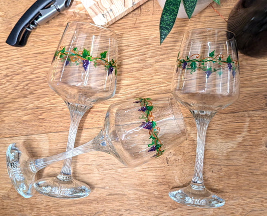 Verre à vin motifs vignes